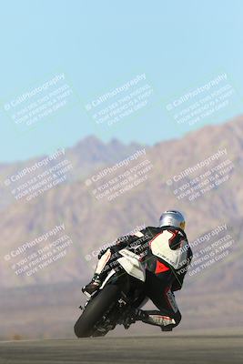 media/Jan-13-2024-SoCal Trackdays (Sat) [[9c032fe5aa]]/Turn 9 Backside (110pm)/